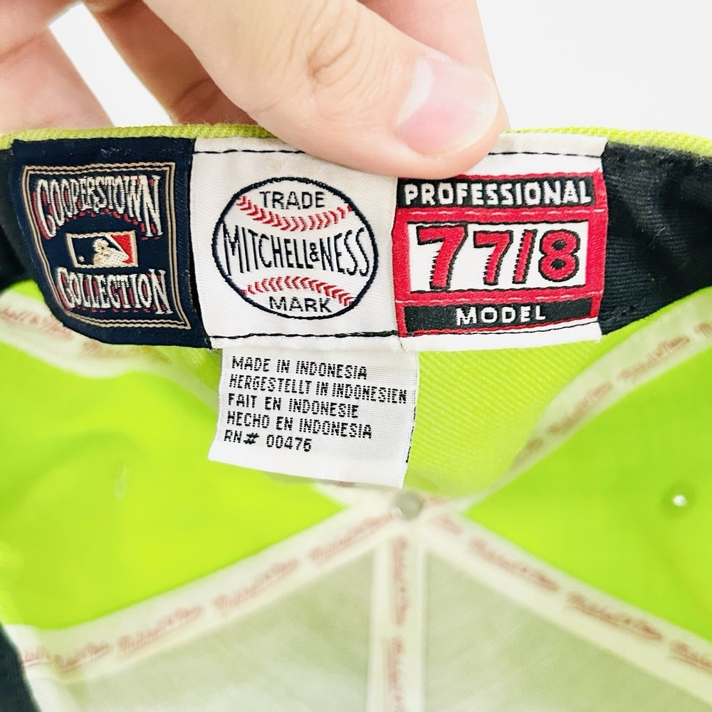 New York Yankees Mitchell & Ness Lime Green Fitted Hat Cap 7 7/8 MLB Baseball - Picture 8 of 8